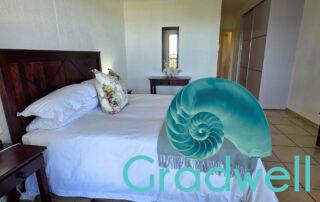 Main bed angle 2 – Praslin 5