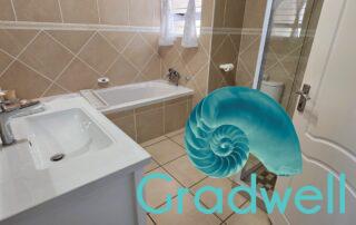 Main bed en-suite bathroom – Praslin 5