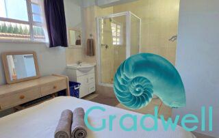 2nd bedroom bathroom – Seabrook 205