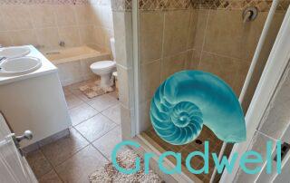Main bed en-suite bathroom w shower – Le Touessrok 35